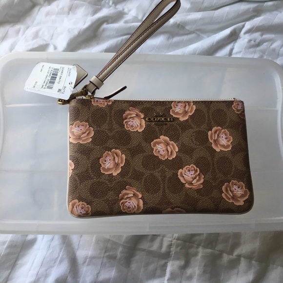 COACH WRISTLET-NEW WITH TAGS - Picture 3 of 5